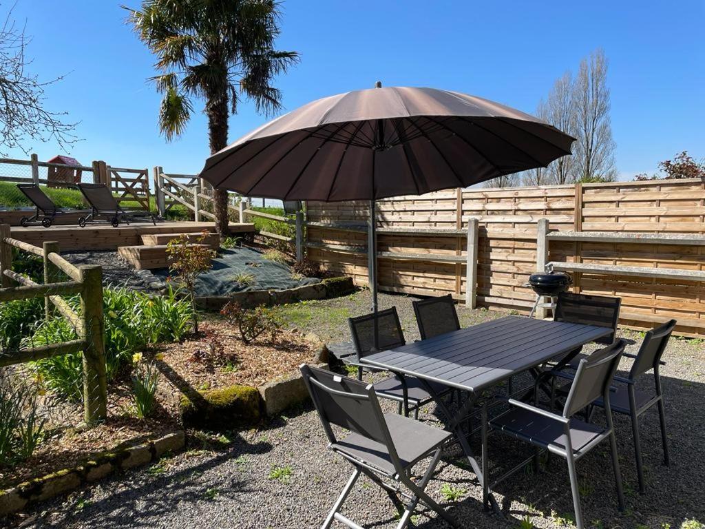 אברנשה Maison Chaleureuse Avec Terrasse Et Vue Baie מראה חיצוני תמונה